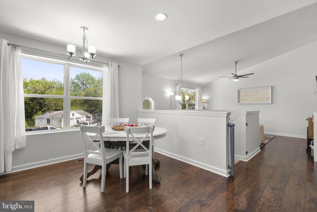 Image 8 of property listing at 465 CARVEL BEACH RD, Carvel Beach, MD 21226