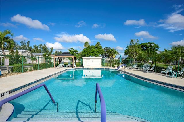 4300 RIVERSIDE DRIVE 206, Punta Gorda, FL 33982