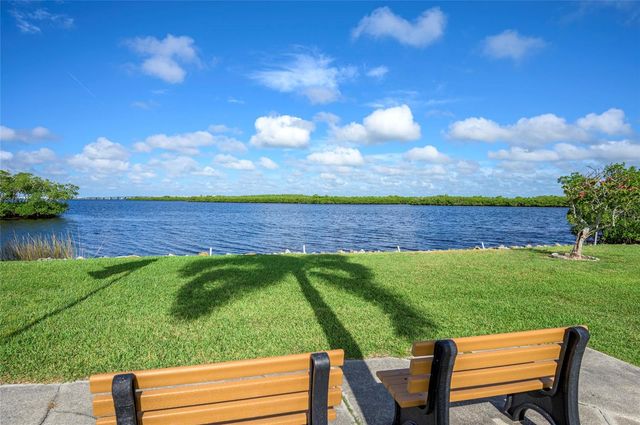 4300 RIVERSIDE DRIVE 206, Punta Gorda, FL 33982