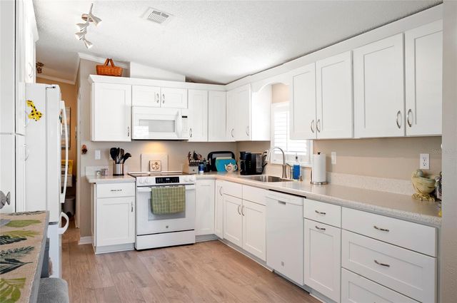 4300 RIVERSIDE DRIVE 206, Punta Gorda, FL 33982