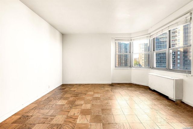 70-25 Yellowstone Boulevard 7B, Forest Hills, NY 11375