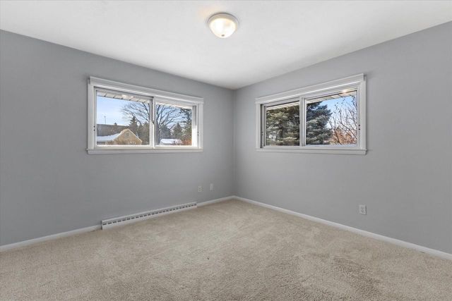 15620 W Saint Francis DRIVE, New Berlin, WI 53151