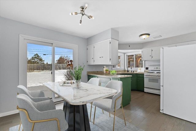 15620 W Saint Francis DRIVE, New Berlin, WI 53151