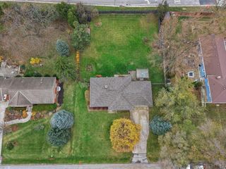 15620 W Saint Francis DRIVE, New Berlin, WI 53151