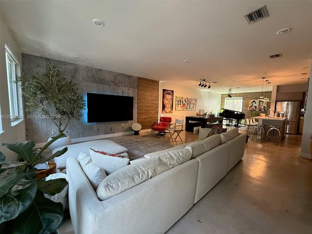 10448 NW 67th Street 10448, Doral, FL 33178