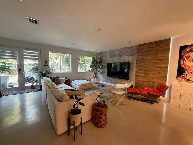 10448 NW 67th Street 10448, Doral, FL 33178
