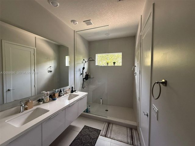10448 NW 67th Street 10448, Doral, FL 33178