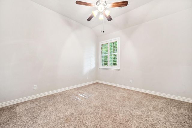 1114 Commons Waterway Drive, Huffman, TX 77336