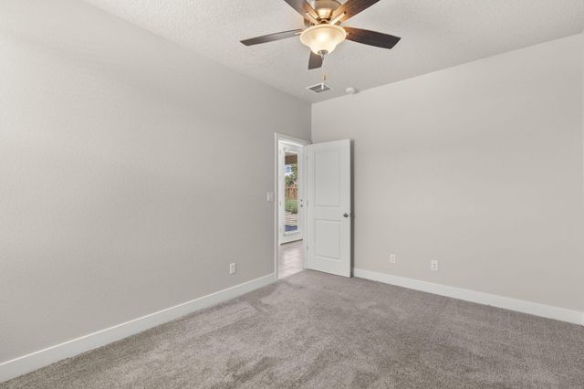 392 Pecos Loop SE, Rio Rancho, NM 87124