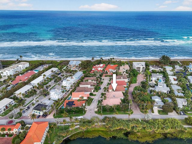 302 Alicante Drive, Juno Beach, FL 33408