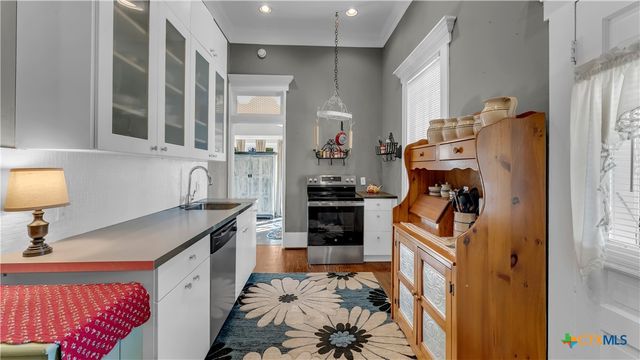 309 N Boundary Street, Burnet, TX 78611