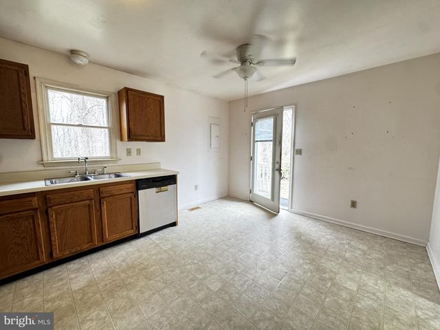 8109 LAMBS CREEK CHURCH RD, King George, VA 22485