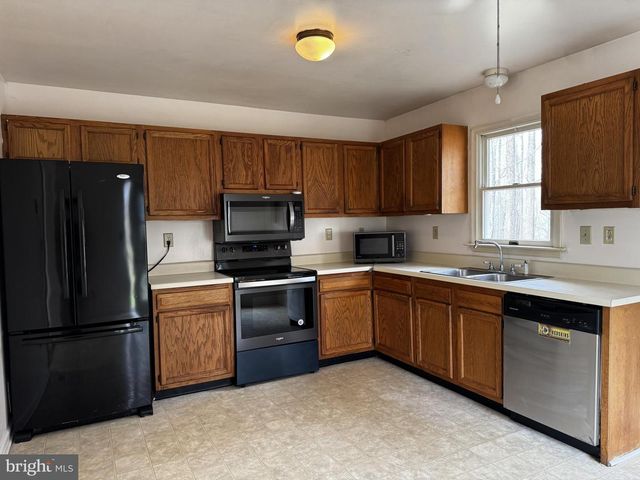 8109 LAMBS CREEK CHURCH RD, King George, VA 22485