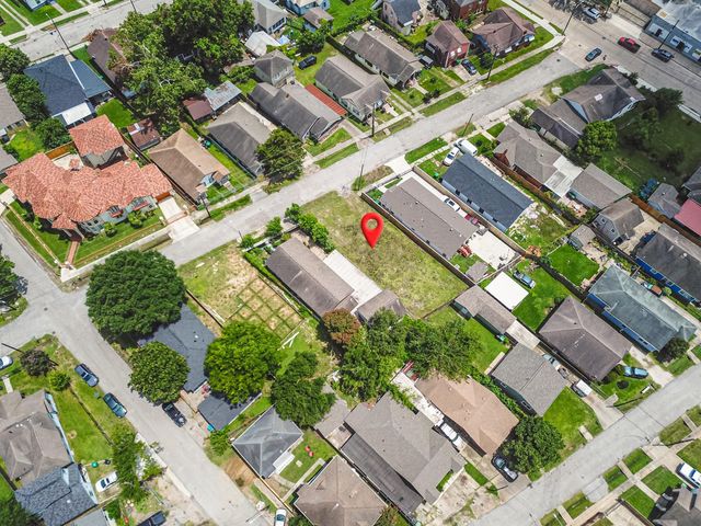 121 N Sidney Street, Houston, TX 77003