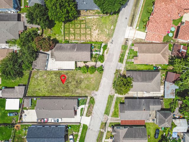 121 N Sidney Street, Houston, TX 77003