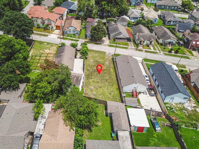 121 N Sidney Street, Houston, TX 77003