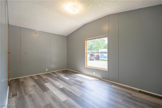 62 Redwood Drive, Beloit, OH 44609
