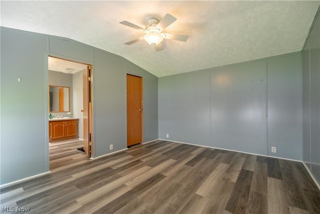 62 Redwood Drive, Beloit, OH 44609
