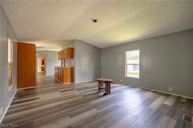 62 Redwood Drive, Beloit, OH 44609