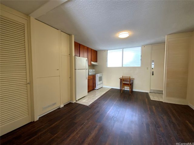 236 Liliuokalani Avenue 202, Honolulu, HI 96815
