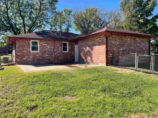 5324 SW 33rd ST, Topeka, KS 66614
