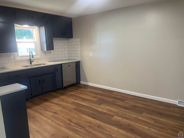 5324 SW 33rd ST, Topeka, KS 66614