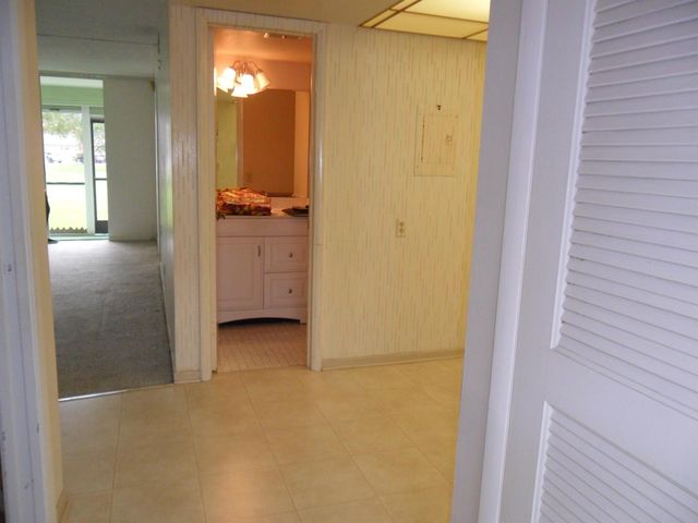 9420 S Hollybrook Lake Drive 105, Pembroke Pines, FL 33025