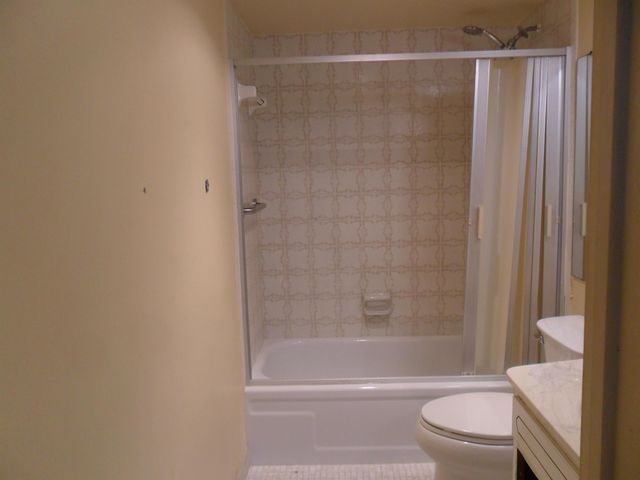 9420 S Hollybrook Lake Drive 105, Pembroke Pines, FL 33025