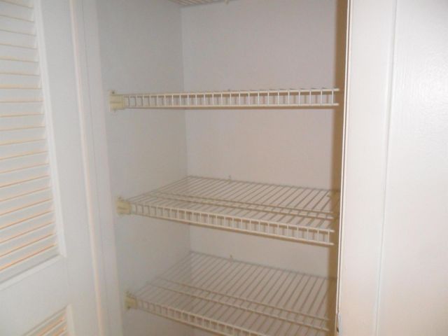 9420 S Hollybrook Lake Drive 105, Pembroke Pines, FL 33025