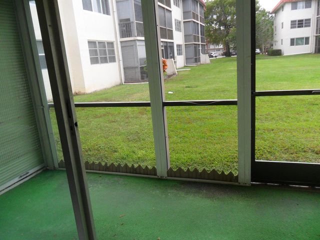 9420 S Hollybrook Lake Drive 105, Pembroke Pines, FL 33025