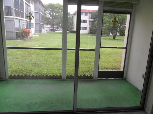 9420 S Hollybrook Lake Drive 105, Pembroke Pines, FL 33025