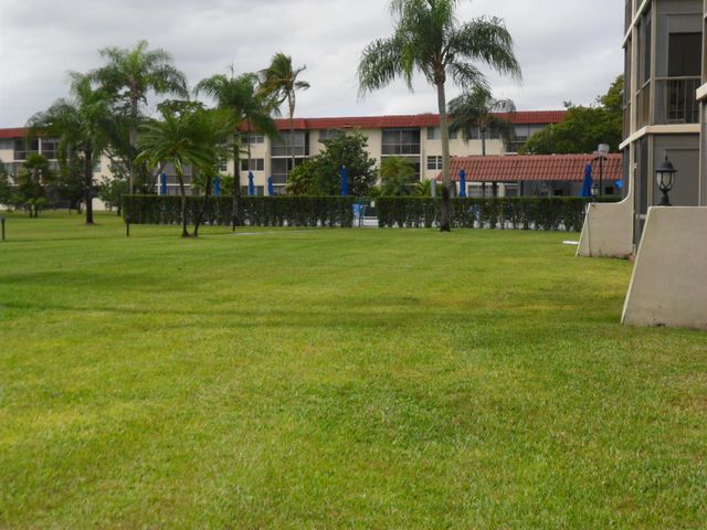 9420 S Hollybrook Lake Drive 105, Pembroke Pines, FL 33025