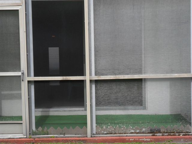 9420 S Hollybrook Lake Drive 105, Pembroke Pines, FL 33025