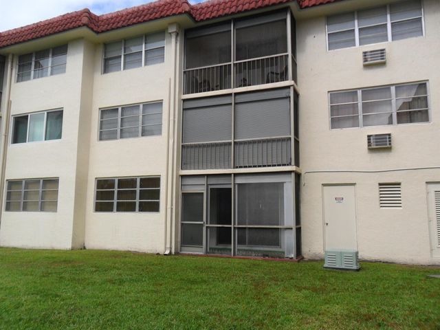 9420 S Hollybrook Lake Drive 105, Pembroke Pines, FL 33025