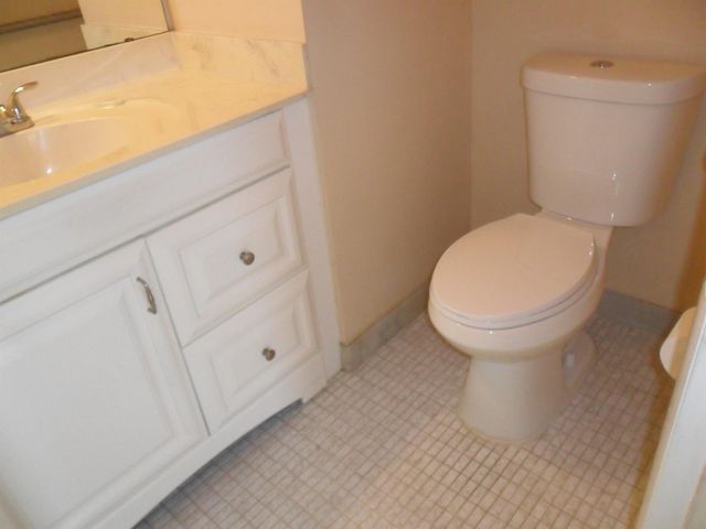 9420 S Hollybrook Lake Drive 105, Pembroke Pines, FL 33025