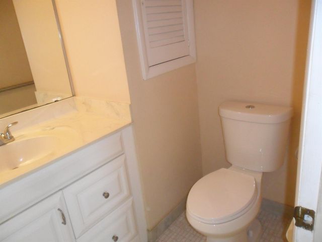 9420 S Hollybrook Lake Drive 105, Pembroke Pines, FL 33025