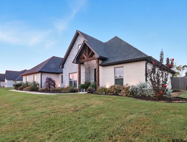 4501 Windsor Park Ln, Kilgore, TX 75662