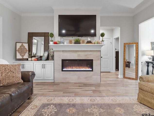 4501 Windsor Park Ln, Kilgore, TX 75662