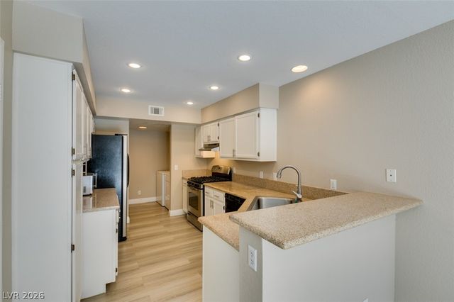 2821 Cool Water Drive, Henderson, NV 89074