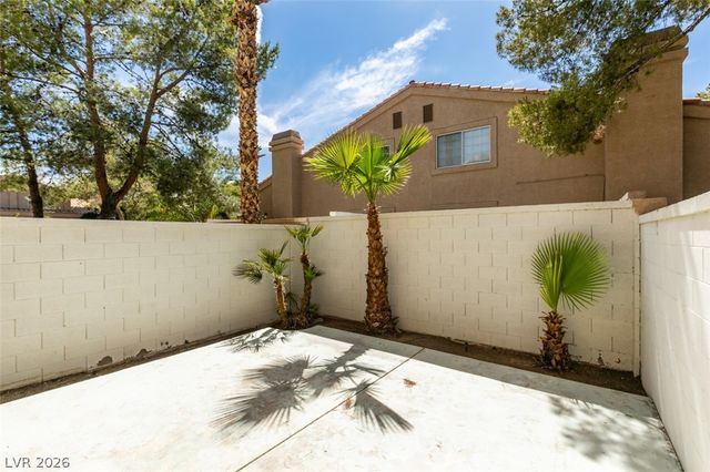 2821 Cool Water Drive, Henderson, NV 89074