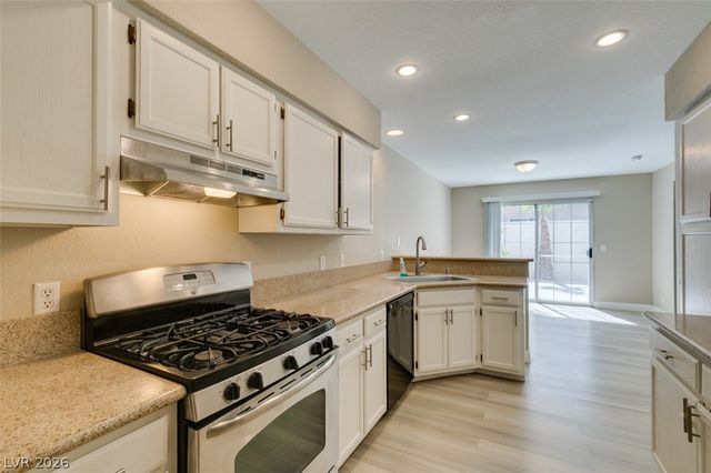 2821 Cool Water Drive, Henderson, NV 89074