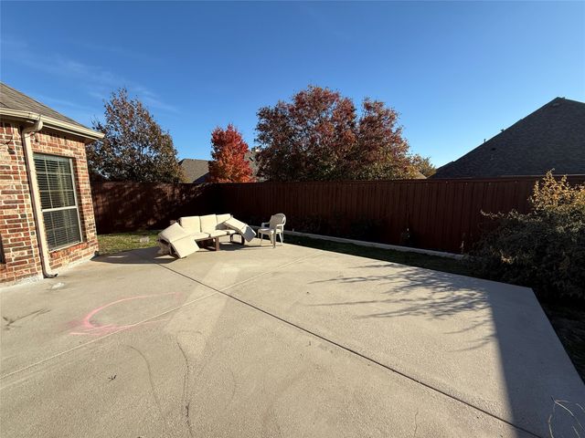 381 Fairlanding Avenue, Fairview, TX 75069