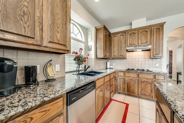 381 Fairlanding Avenue, Fairview, TX 75069