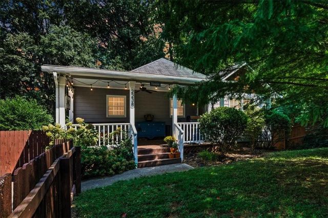 2238 Ridgedale NE Road, Atlanta, GA 30317