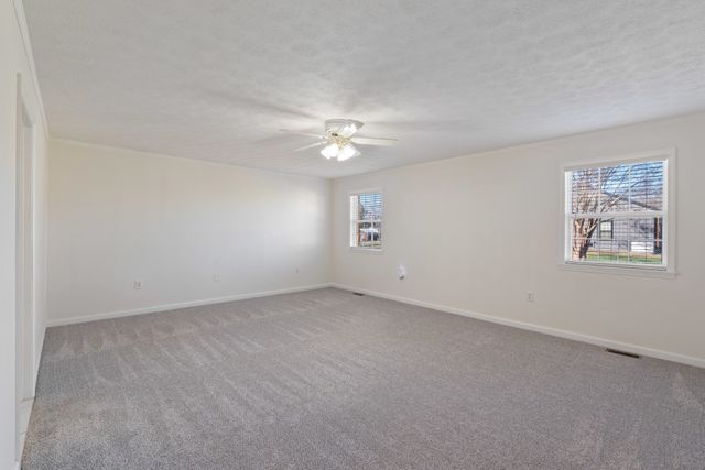 130 Osco Dr, Hohenwald, TN 38462