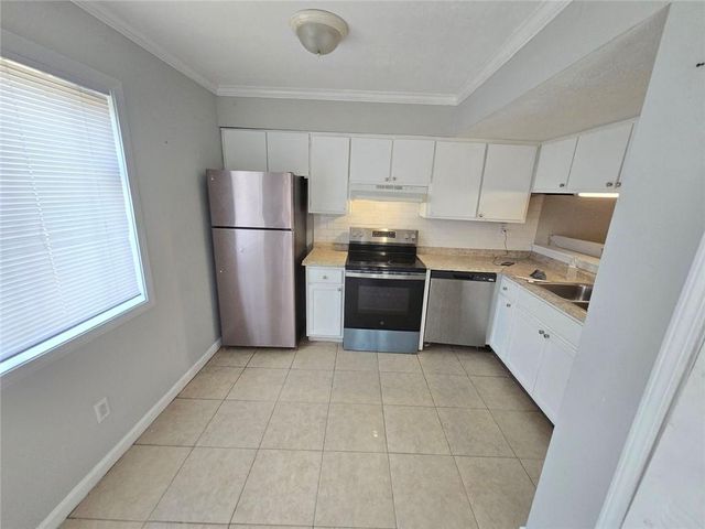 6073 Regent Manor, Stonecrest, GA 30058