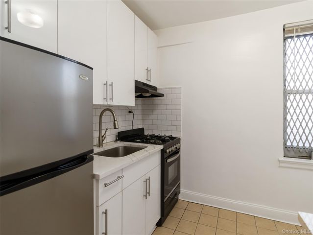 76-10 34th Avenue 1O, Jackson Heights, NY 11372