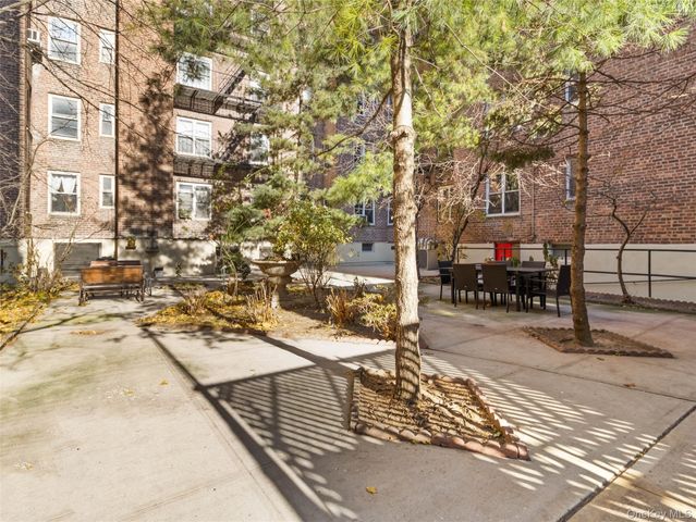 76-10 34th Avenue 1O, Jackson Heights, NY 11372