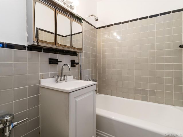 76-10 34th Avenue 1O, Jackson Heights, NY 11372