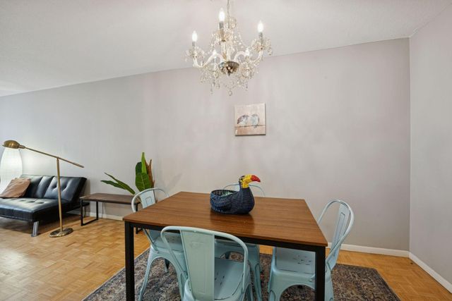 400 Groveland Avenue 910, Minneapolis, MN 55403